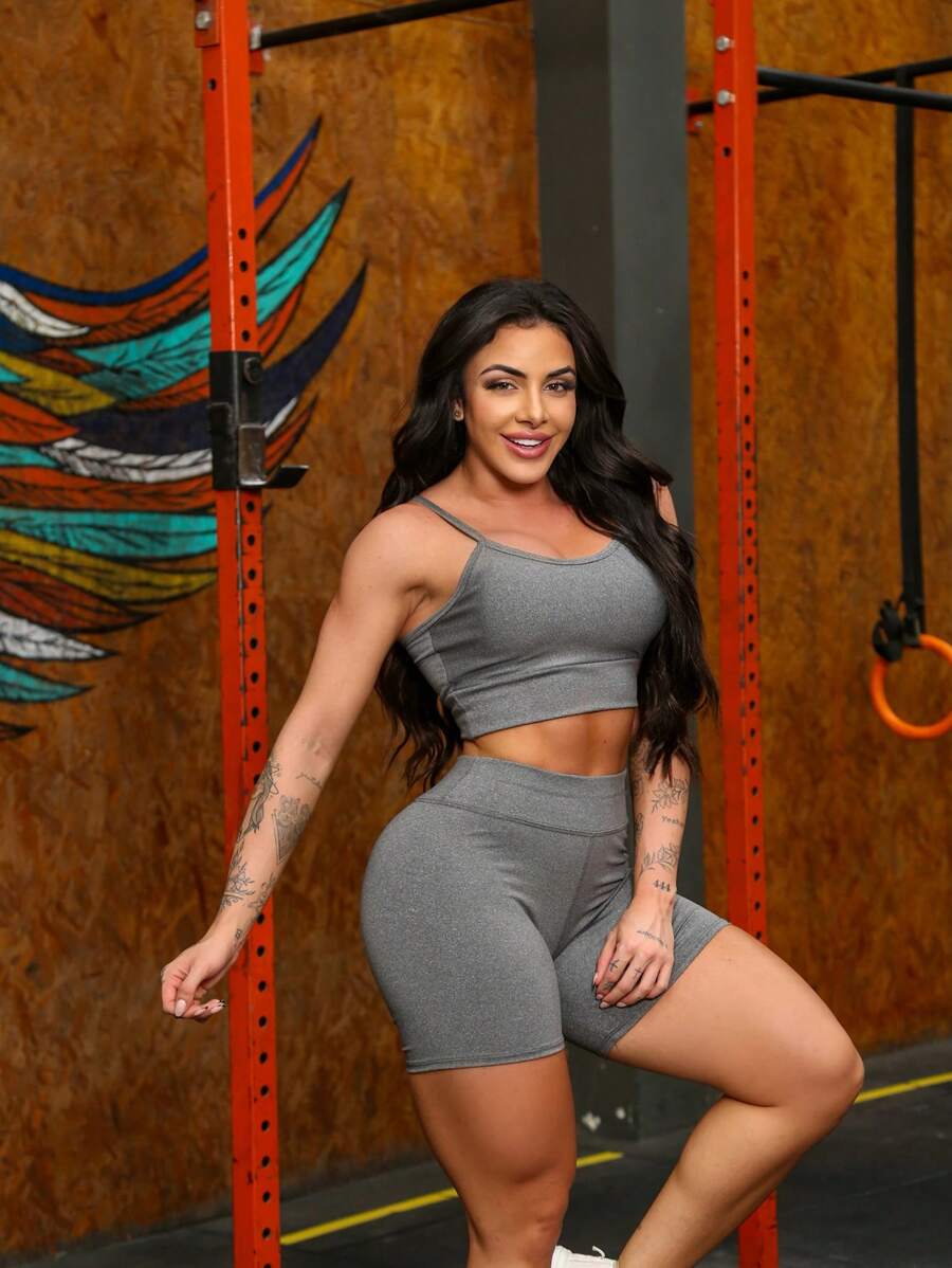 Conjunto short para academia Fitness Top alcinha com Bojo