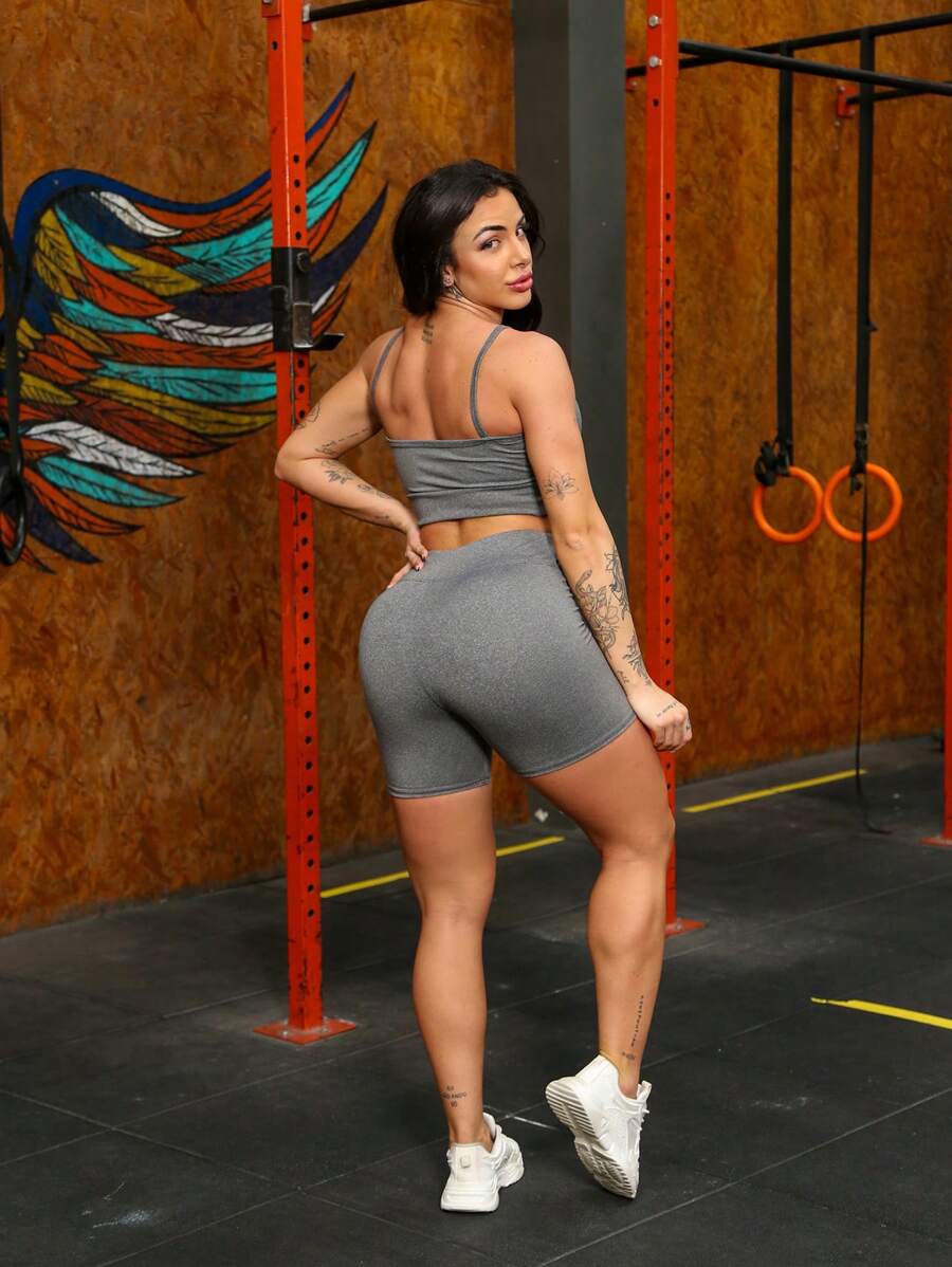 Conjunto short para academia Fitness Top alcinha com Bojo