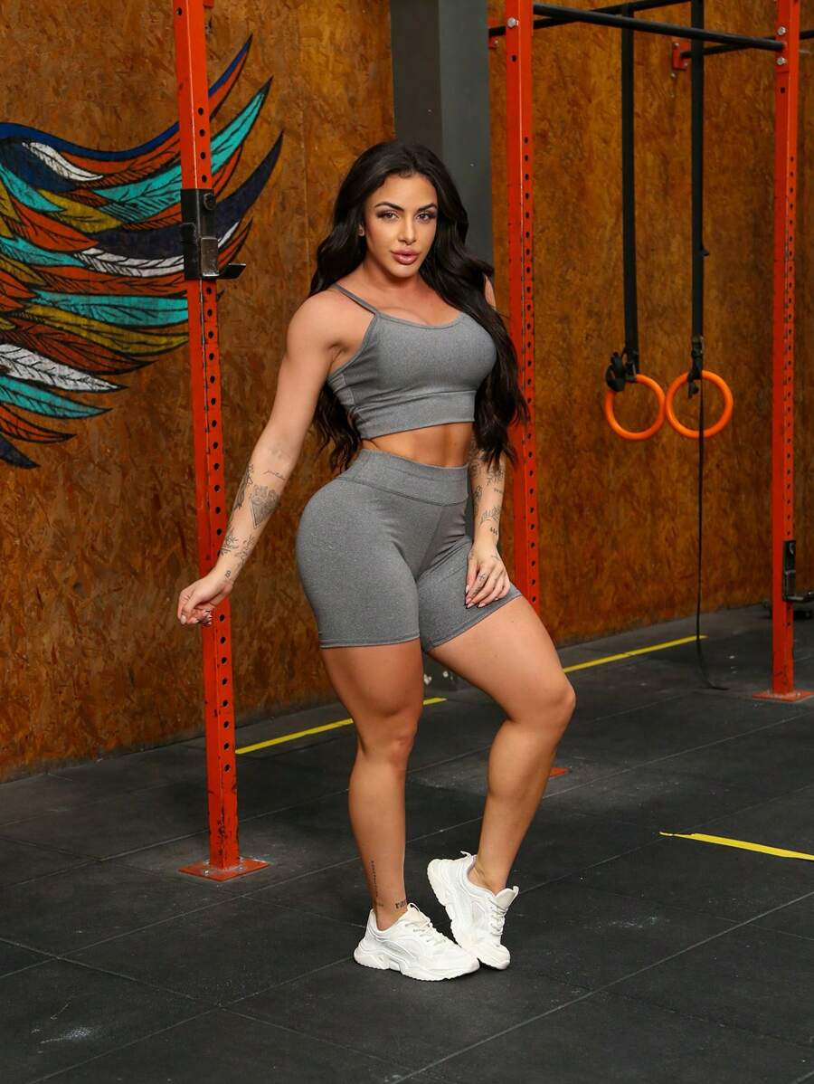 Conjunto short para academia Fitness Top alcinha com Bojo