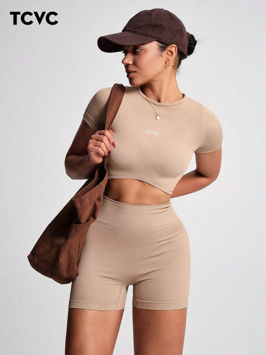 TCVC Conjunto de Camiseta de Manga Curta e Shorts Esportivos de Alta Elasticidade para Mulheres, Gola Redonda Sem Costura, Cintura Alta com Controle da Barriga e Bumbum Empinado, Tecido Amigável à Pele, Modelagem Justa, Versátil e Casual, Adequado para To