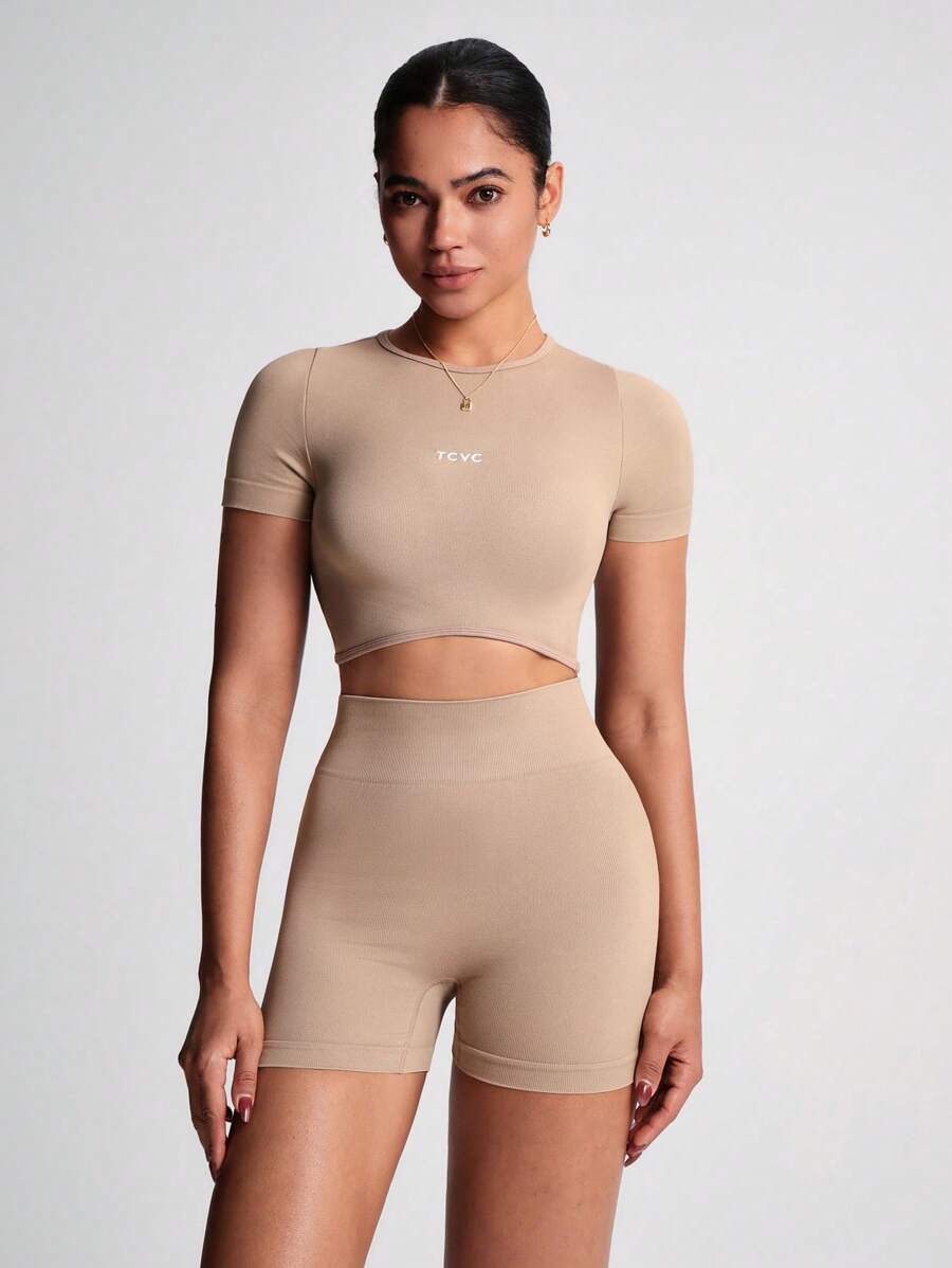 TCVC Conjunto de Camiseta de Manga Curta e Shorts Esportivos de Alta Elasticidade para Mulheres, Gola Redonda Sem Costura, Cintura Alta com Controle da Barriga e Bumbum Empinado, Tecido Amigável à Pele, Modelagem Justa, Versátil e Casual, Adequado para To