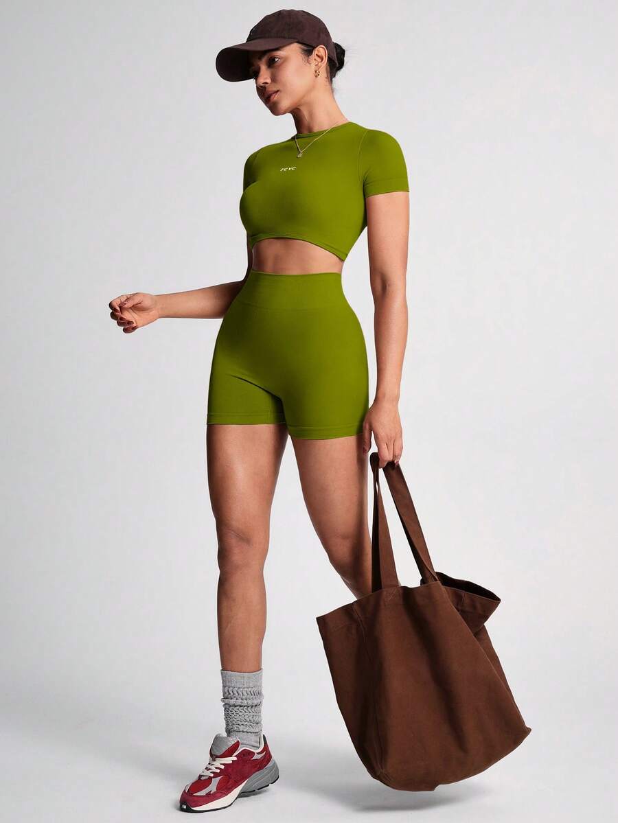 TCVC Conjunto de Camiseta de Manga Curta e Shorts Esportivos de Alta Elasticidade para Mulheres, Gola Redonda Sem Costura, Cintura Alta com Controle da Barriga e Bumbum Empinado, Tecido Amigável à Pele, Modelagem Justa, Versátil e Casual, Adequado para To